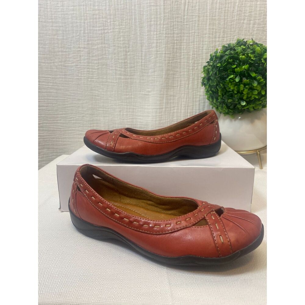 Clarks Artisan Leather Slip-on Ballet Flat Shoes Women's Size 6.5 Comfort Loafer